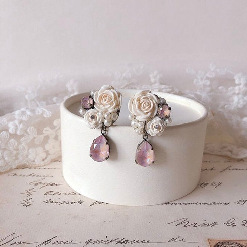 <05001>White rose and dusty pink clip earrings