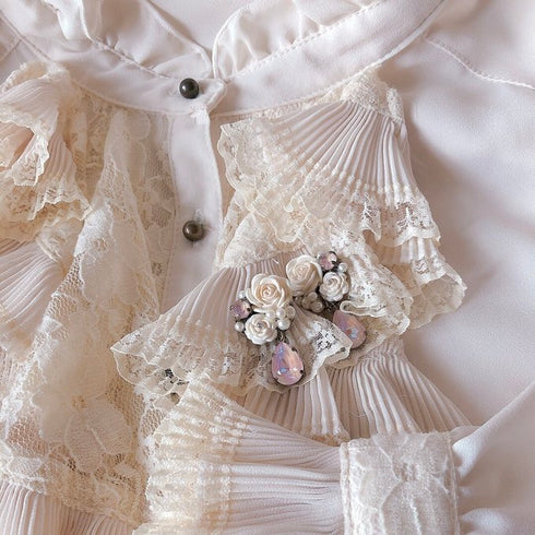 <05001>White rose and dusty pink clip earrings