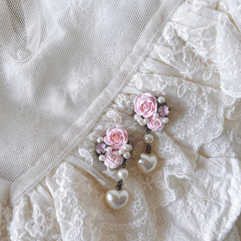 <05009>Pink rose collage clip earrings