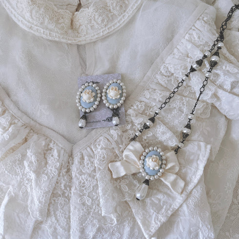 <05022>White rose cameo ribbon necklace