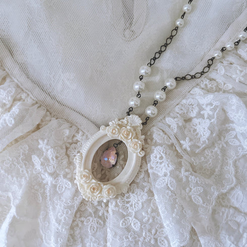 <05025>Rose frame pendant
