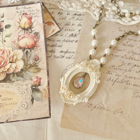 <05025>Rose frame pendant