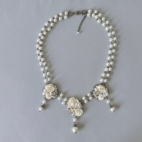 <05028>White rose pearl chain necklace
