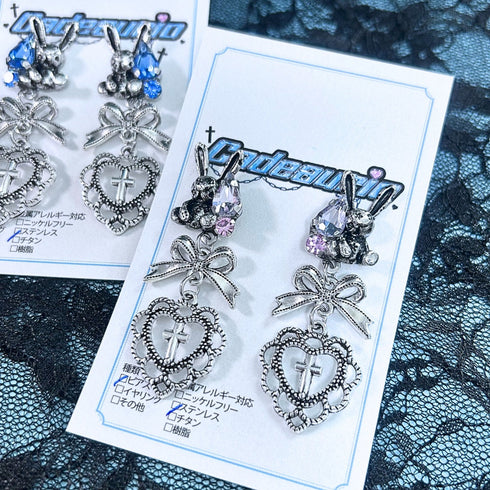 <06076>退廃的なうさぎと煌めくビジューピアス(パープル)