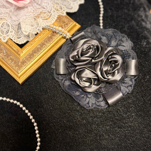 <07015>Black Round Lace Rosette Clip