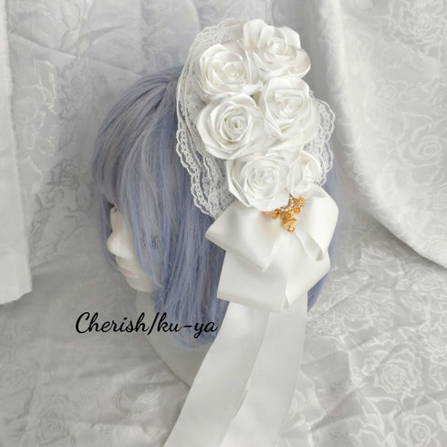 <08001>Rose coffin hair clip white