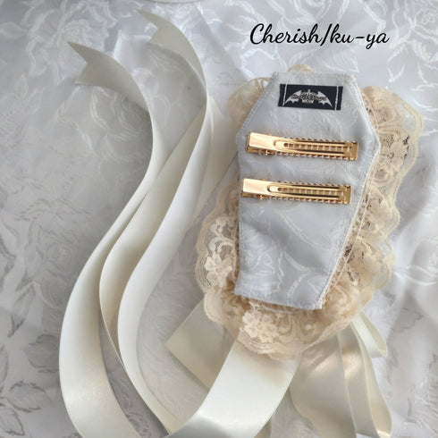 <08010>Rose coffin hair clip Natural white x Red