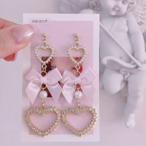 <09006>Ribbon and two heart Earrings