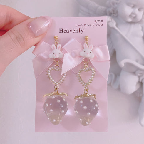 <09015>Rabbit Earrings ClearWhite Strawberry