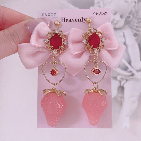 <09100>pink ribbon & strawberry Clip-On Earrings