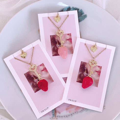 <09121>Key and strawberry Necklace(45~50cm)(Red)