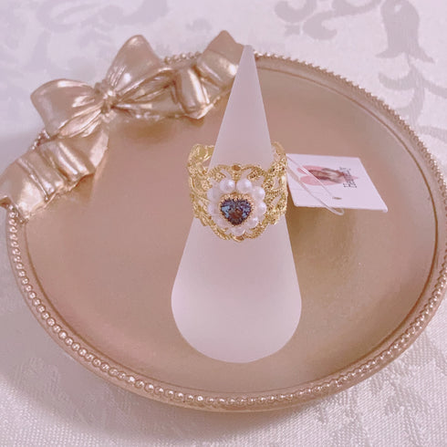 <09164>Gold Color Lace Ring Heart Bijou Blue