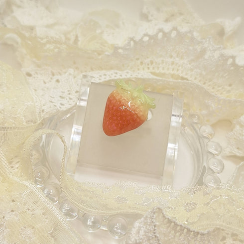 <10022>half cut strawberry ring (elegant rose)
