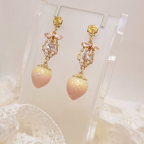 <10080>strawberry rose earrings crystal charm (brilliant pink)