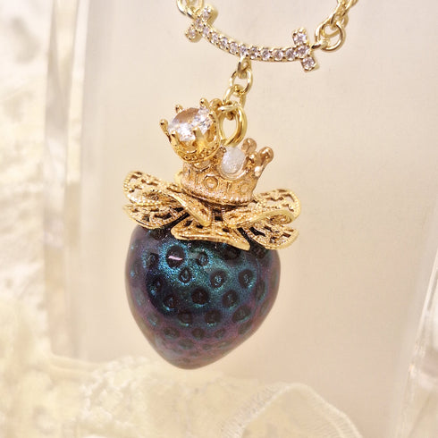 <10102>dark princess strawberry necklace bright chain(slightly blue)