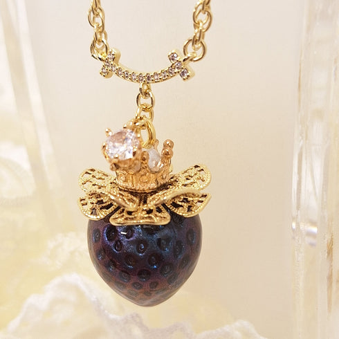 <10103>dark princess strawberry necklace bright chain(slightly purple)