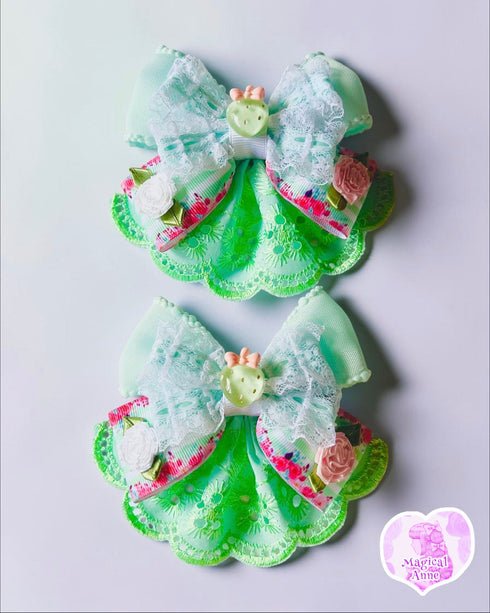 <11002>Jabot-Style Mint Clip