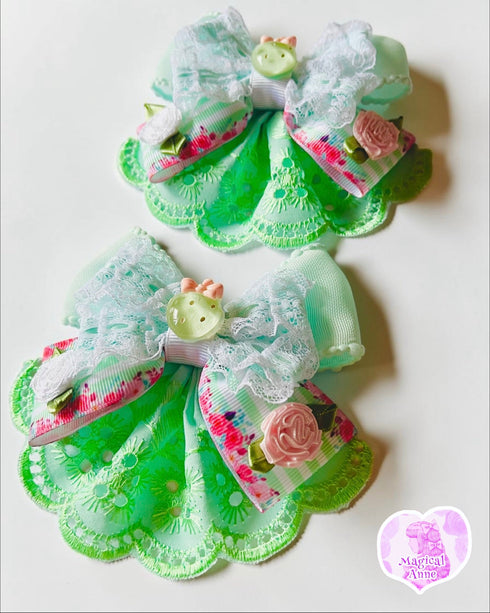 <11002>Jabot-Style Mint Clip