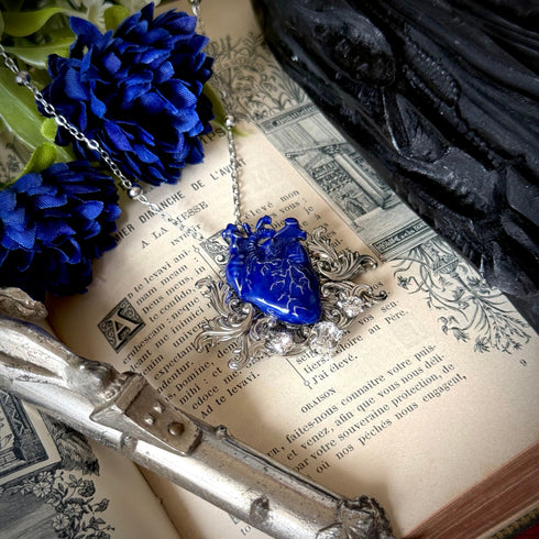 <12034>Crest of Devotion pendant - SV x blue heart