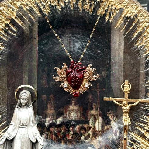 <12038>Crest of Devotion pendant - Red Heart x Red stone