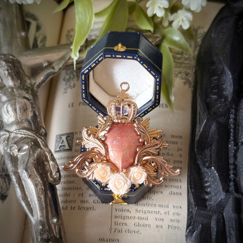 <12061>The Virtuous Rose Ring - Gold Light Rose
