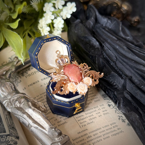 <12061>The Virtuous Rose Ring - Gold Light Rose