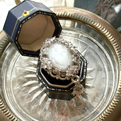 <12063>Vintage Cabochon Eugenie Ring - Corazon