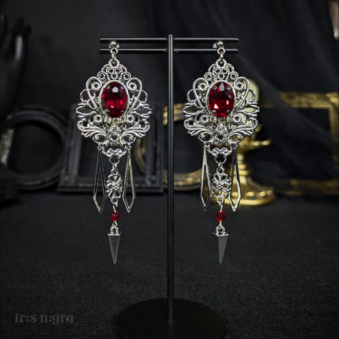 <13022>【Aversio a sacra】シャンデリアピアス(レッド)
