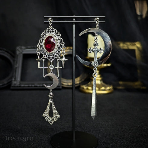 <13043>【Dolor lunae】アシンメトリーピアス(レッド)