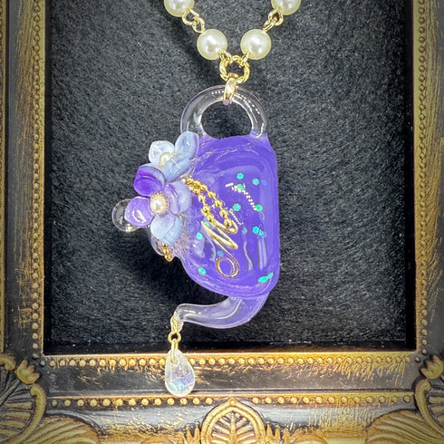 <14019>Magical Hydrangea teapot necklace purple to blue