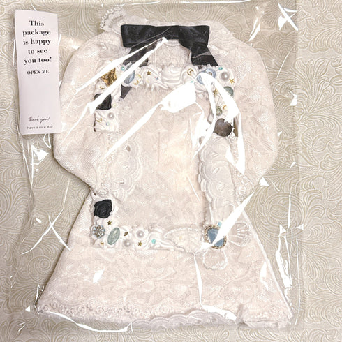 <14031>Classic dress photo display case white