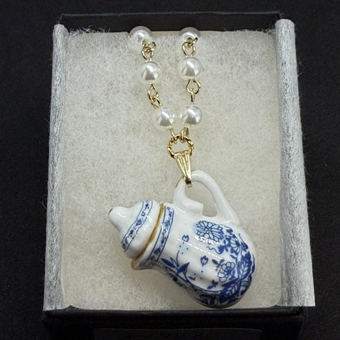 <14037>Antique tea pot necklace small blue