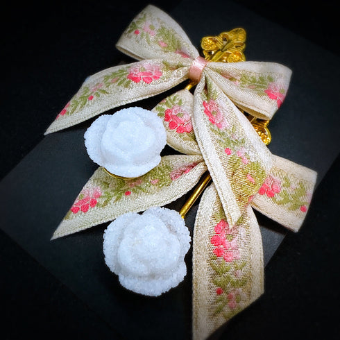 <14058>Antique Ribbon Rose Sugar Spoon Earrings white pinnk