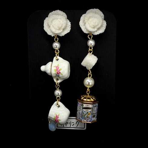 <14071>Rose sugar and tea tin earring blue
