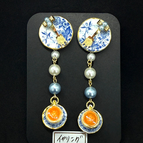 <14076>Blue plate and rose tea earrings