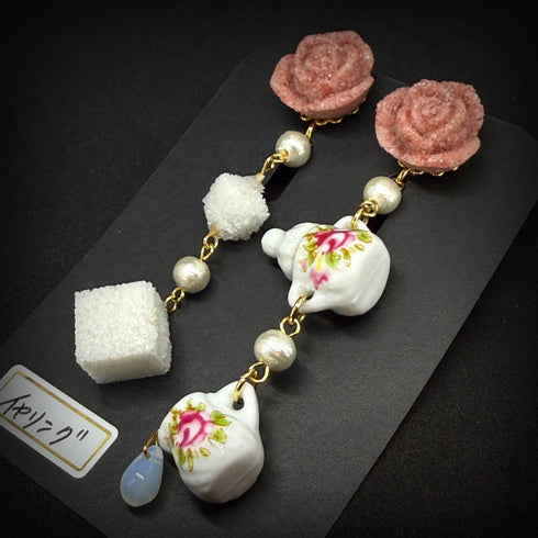 <14078>Brown rose sugar and sugar cube earrings