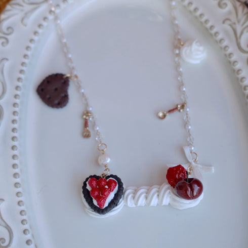 <15025>Strawberry Pie Necklace