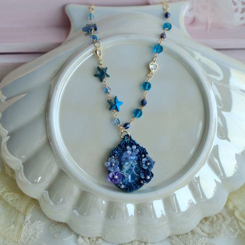 <15045>Jelly Fish Frame Necklace
