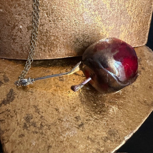 <17040>Poison Apple Necklace(red × Crown Fork)