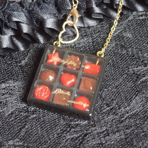 <19111>チョコBOXネックレス(黒)左下:ローズ