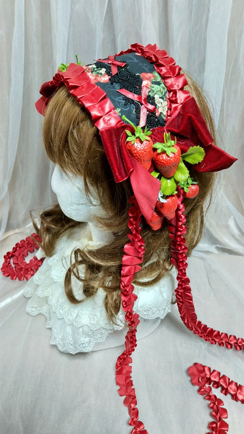 苺のヘッドドレス(赤×黒)