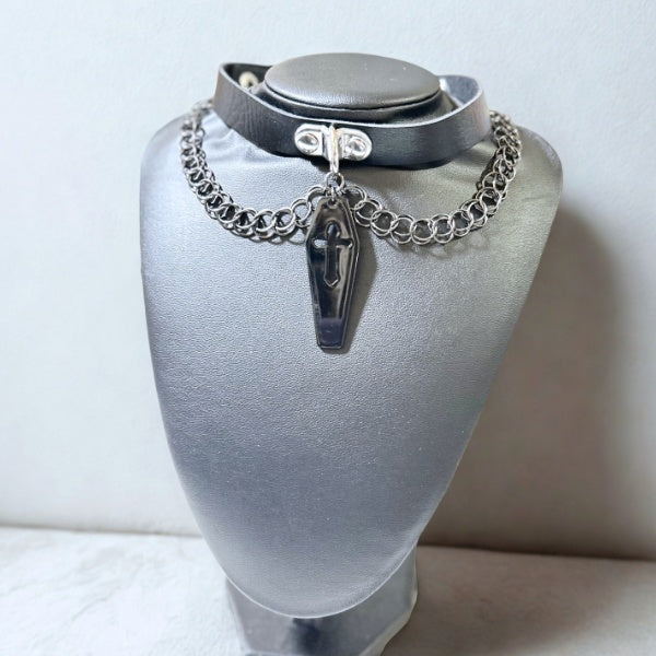 <21034>drape chain and coffin choker (black)