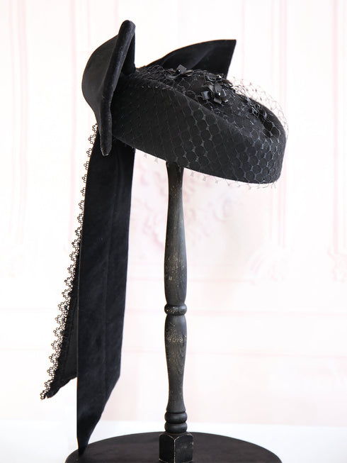 <22004>Velveteen Cathedral Fascinator
