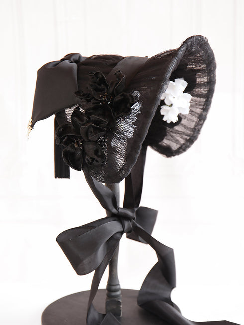 <22007>Bride in Black Veil Bonnet