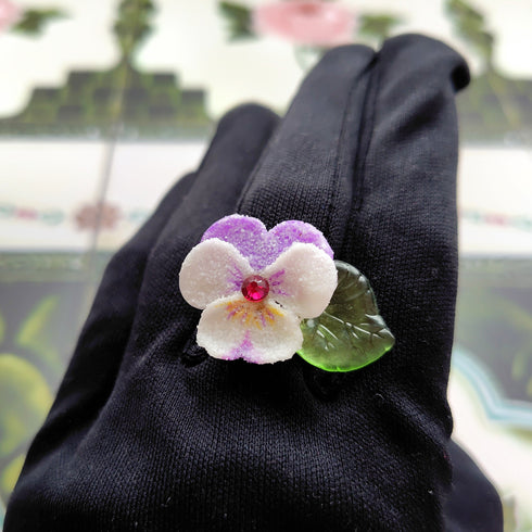 <24017>スミレの砂糖漬けリング 紫×白