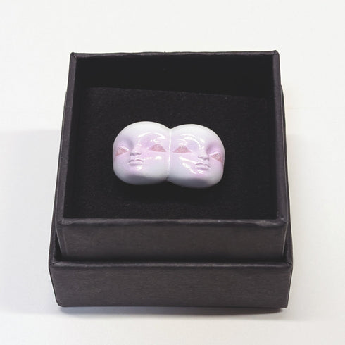 <26019>Two-Headed Doll Ring