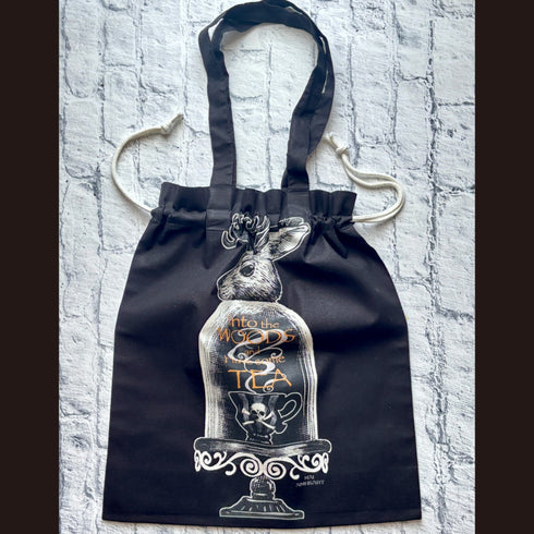 <28029>Drawstring Tote Bag -Tea in the Woods-