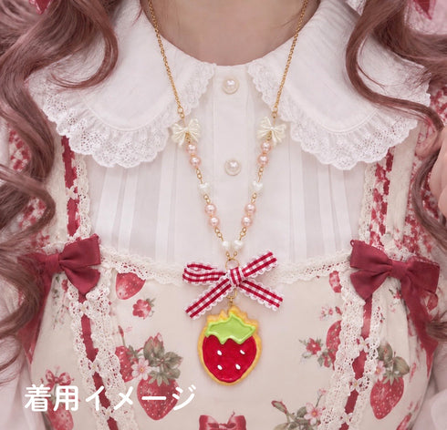 <31003>いちごクッキーとリボンのネックレス 赤