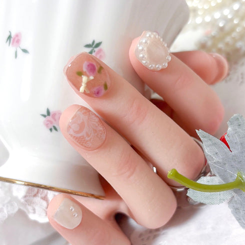 <31030>薔薇レースネイルチップ Mサイズ
