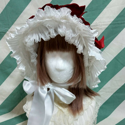 ボルドーリボンのベビーボンネ白